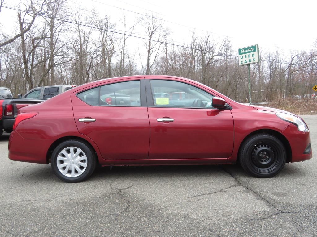 Used 2019 Nissan Versa SV FWD image 4