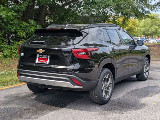 New 2026 Chevrolet Trax LT FWD image 2