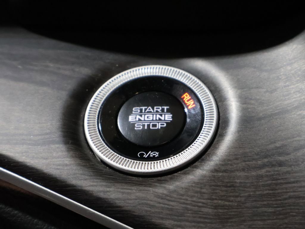 Used 2024 Jeep Grand Cherokee L Limited w/ Luxury Tech Group II image 30