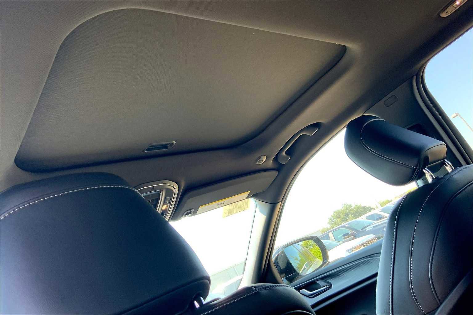 New 2025 Jeep Grand Cherokee Altitude image 17