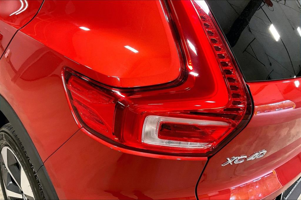 Certified 2023 Volvo XC40 B5 Plus w/ Protection Package Premier AWD/4WD image 23
