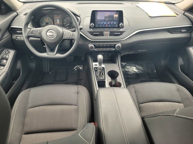 Certified 2025 Nissan Altima 2.5 S FWD image 16