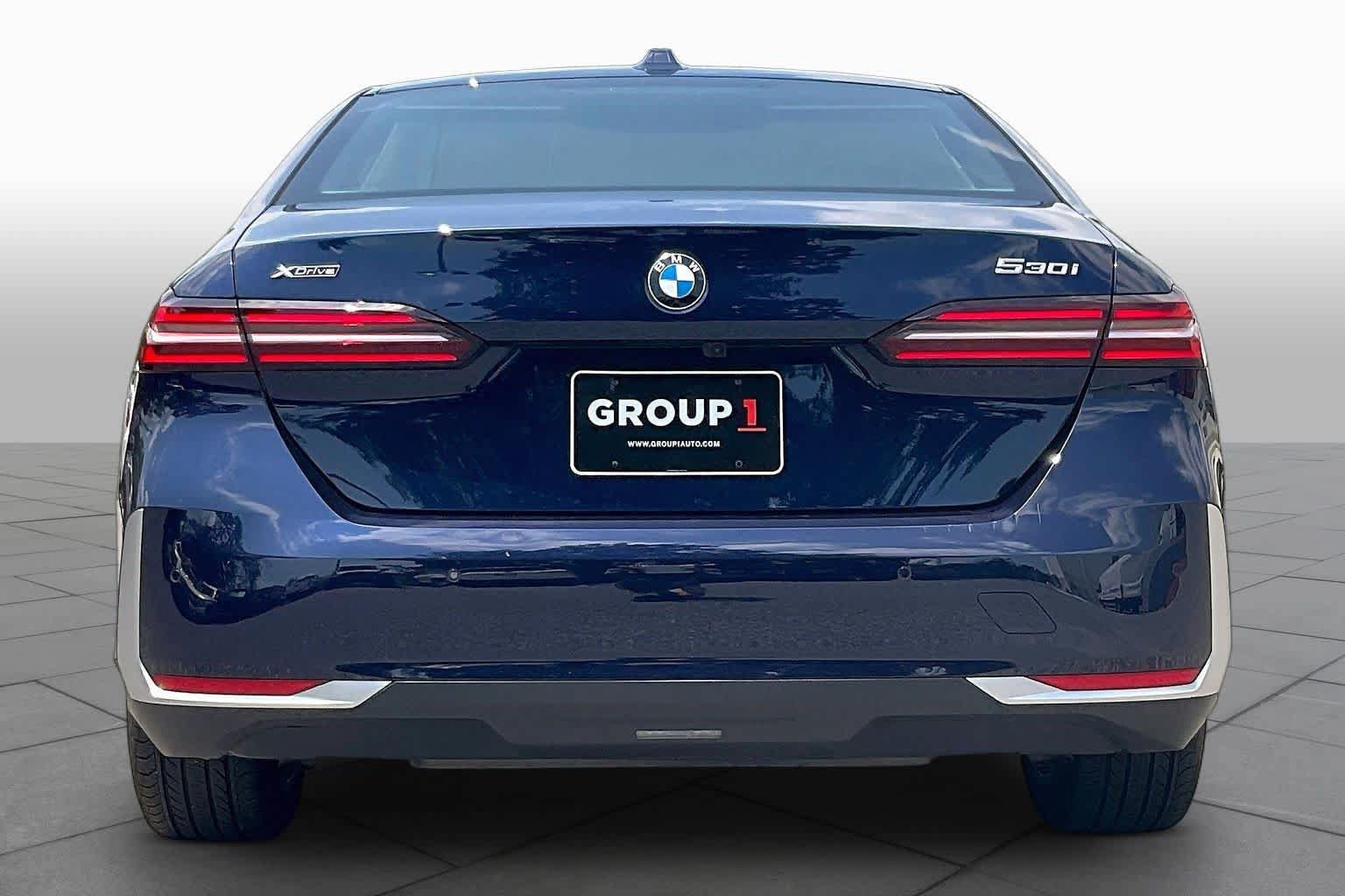 Used 2026 BMW 530i xDrive AWD/4WD image 4
