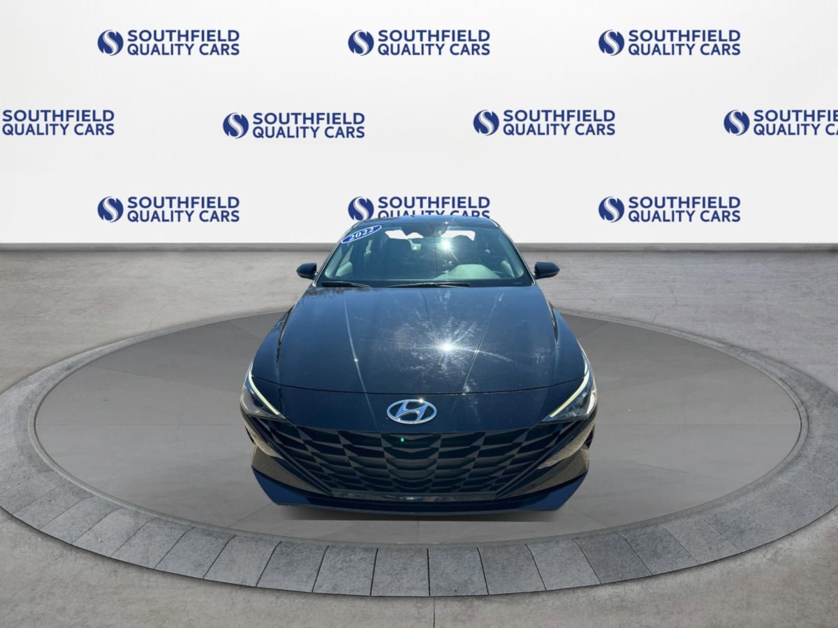 Used 2022 Hyundai Elantra SE FWD image 9