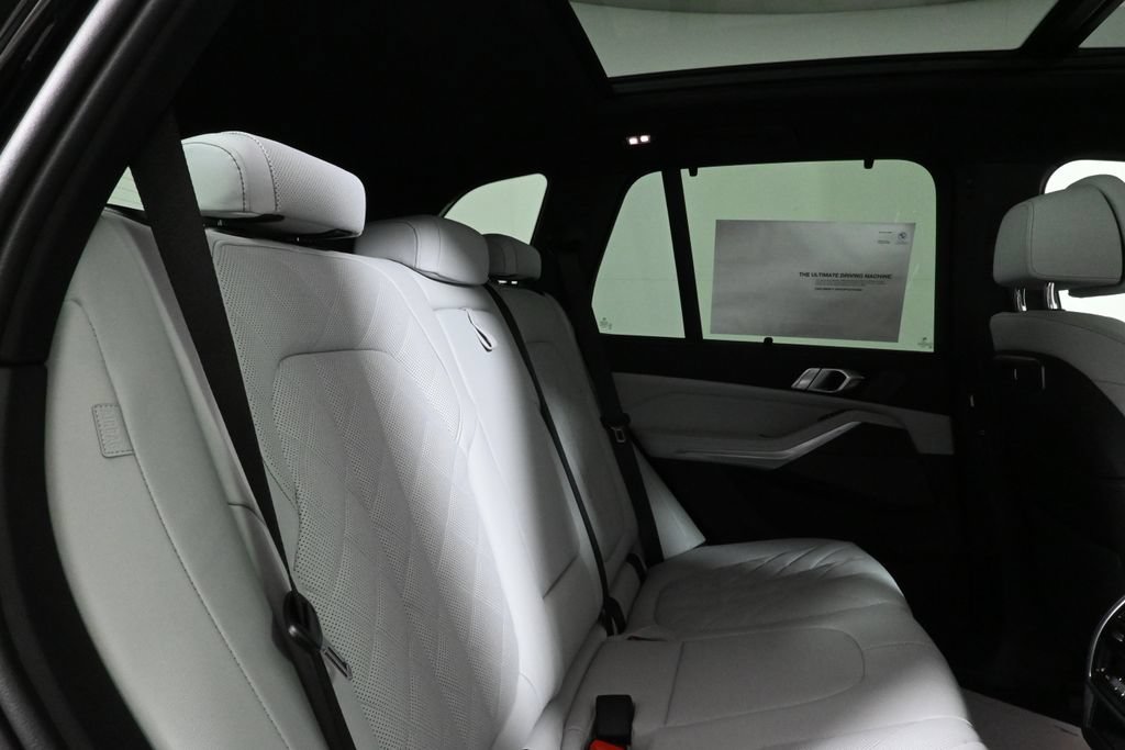 Used 2026 BMW X5 xDrive40i w/ Premium Package AWD/4WD image 36