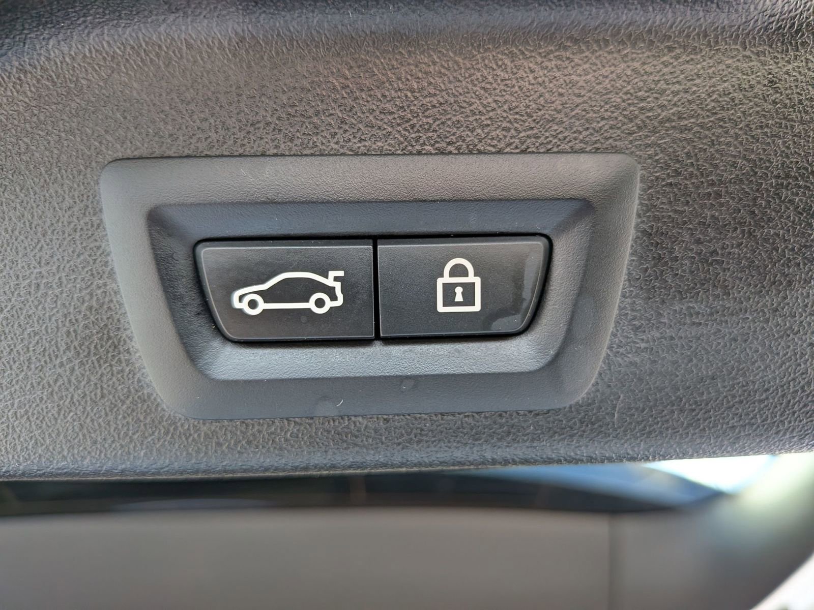 Used 2021 BMW X5 xDrive40i w/ Convenience Package image 35