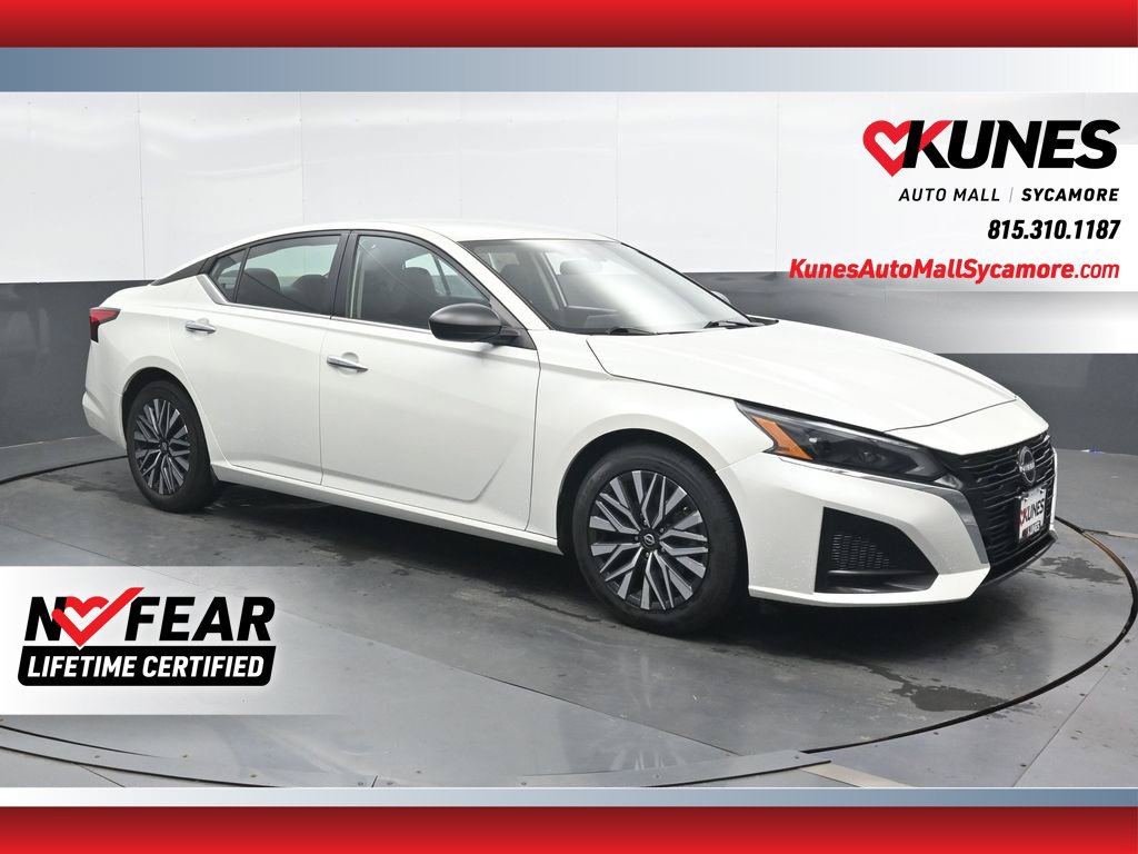 Used 2024 Nissan Altima 2.5 SV