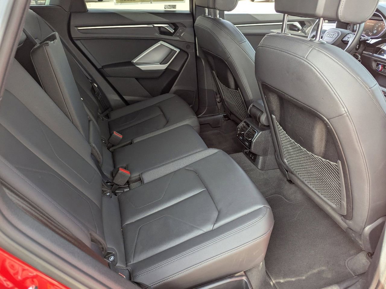 Used 2025 Audi Q3 2.0T Premium image 16