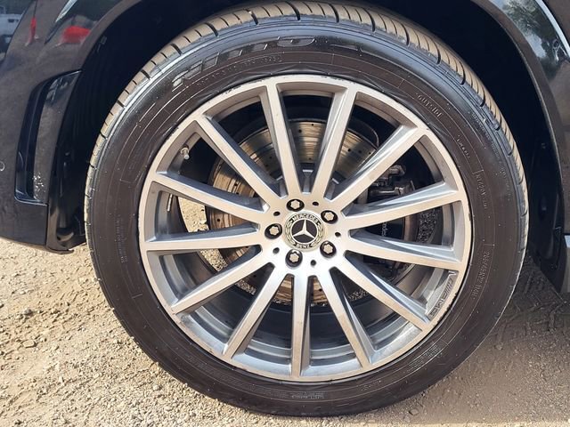 Used 2023 Mercedes-Benz GLS 450 4MATIC image 10