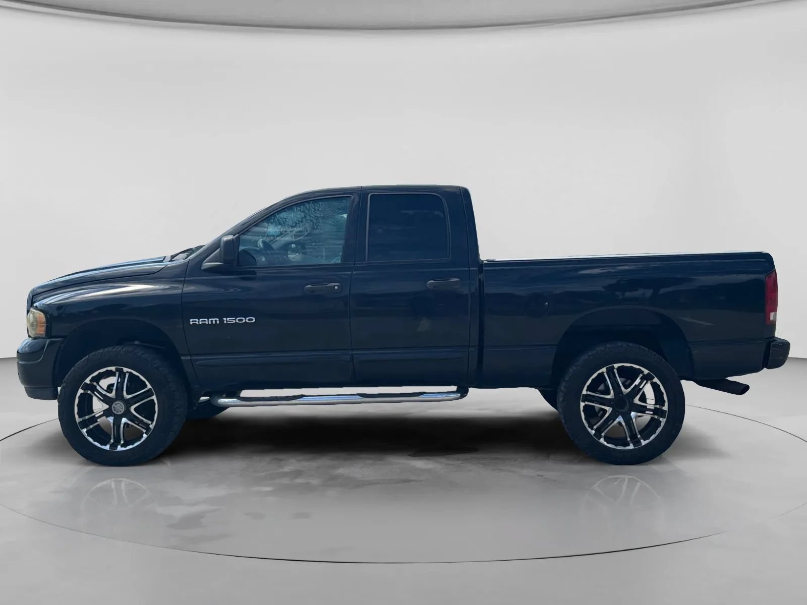Used 2004 Dodge Ram 1500 Truck SLT w/ Quad Cab Value Group RWD image 2