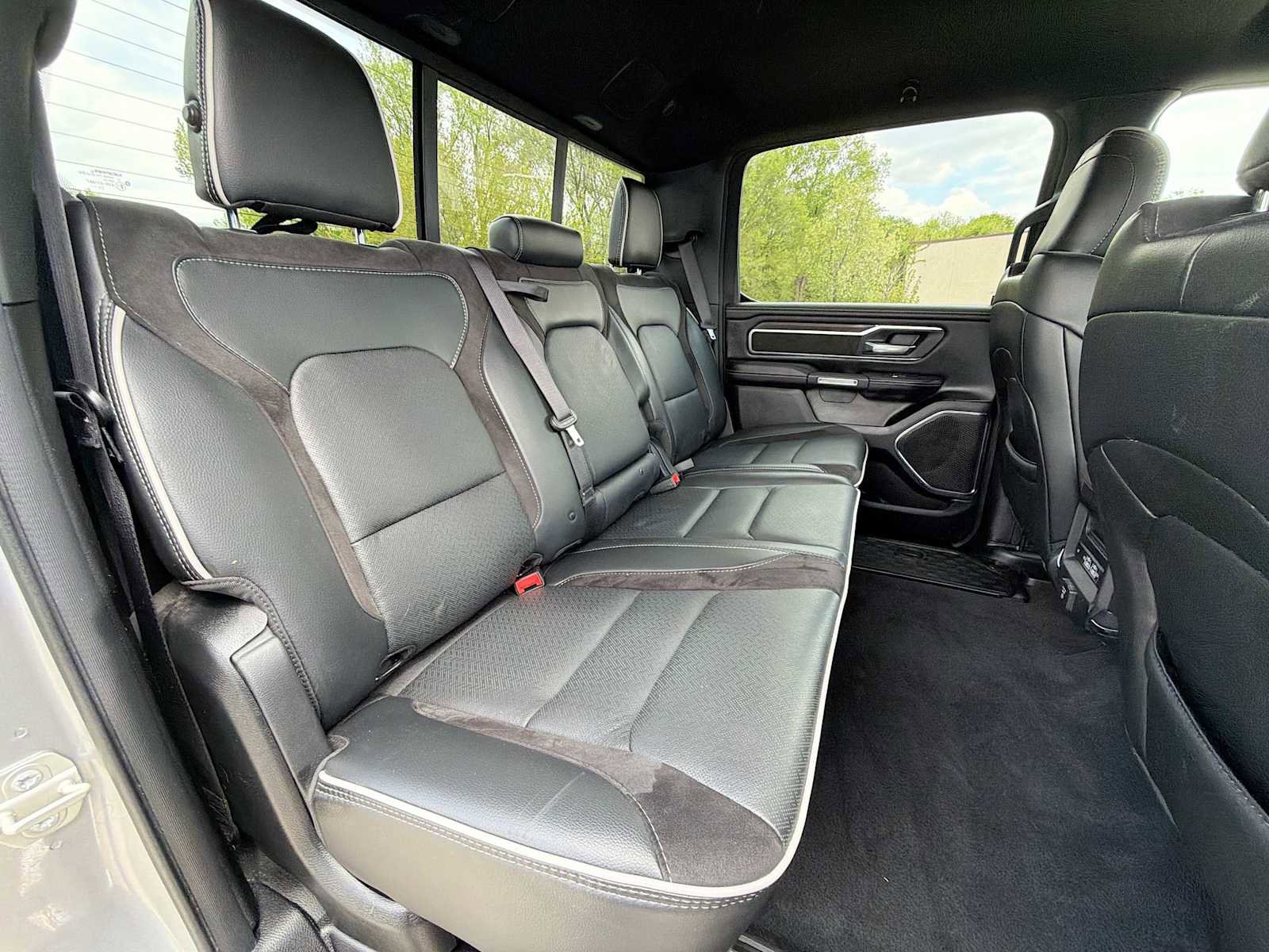 Used 2025 RAM 1500 Laramie AWD/4WD image 17
