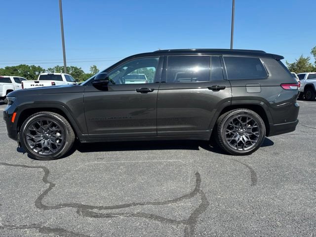 Used 2025 Jeep Grand Cherokee L Summit AWD/4WD image 16