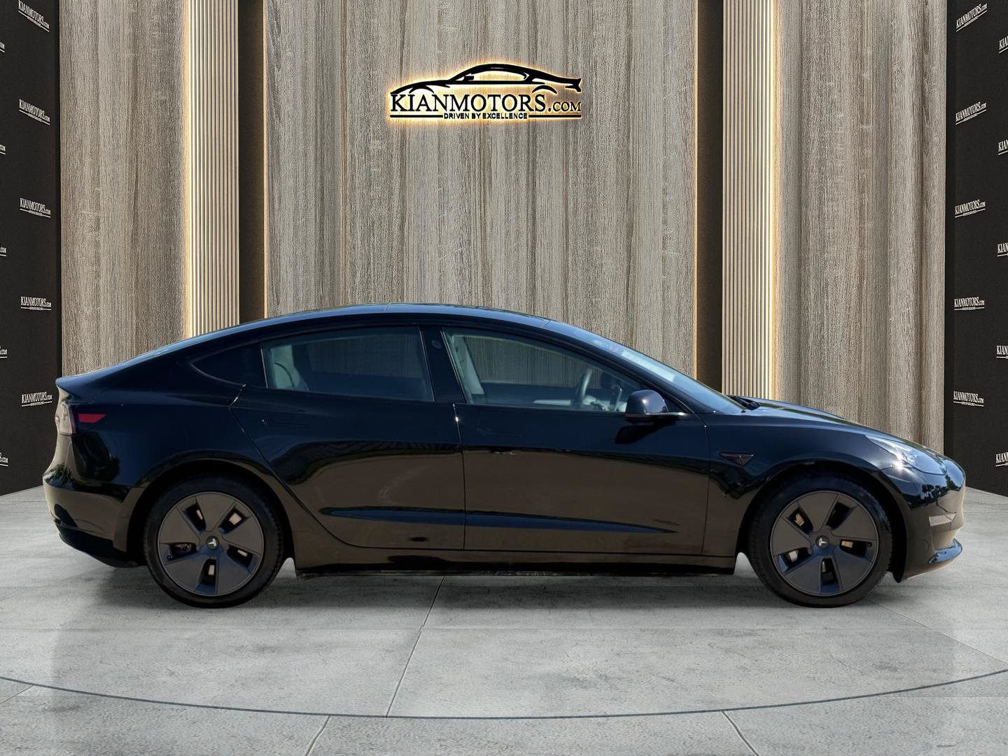Used 2023 Tesla Model 3 Standard Range RWD image 8