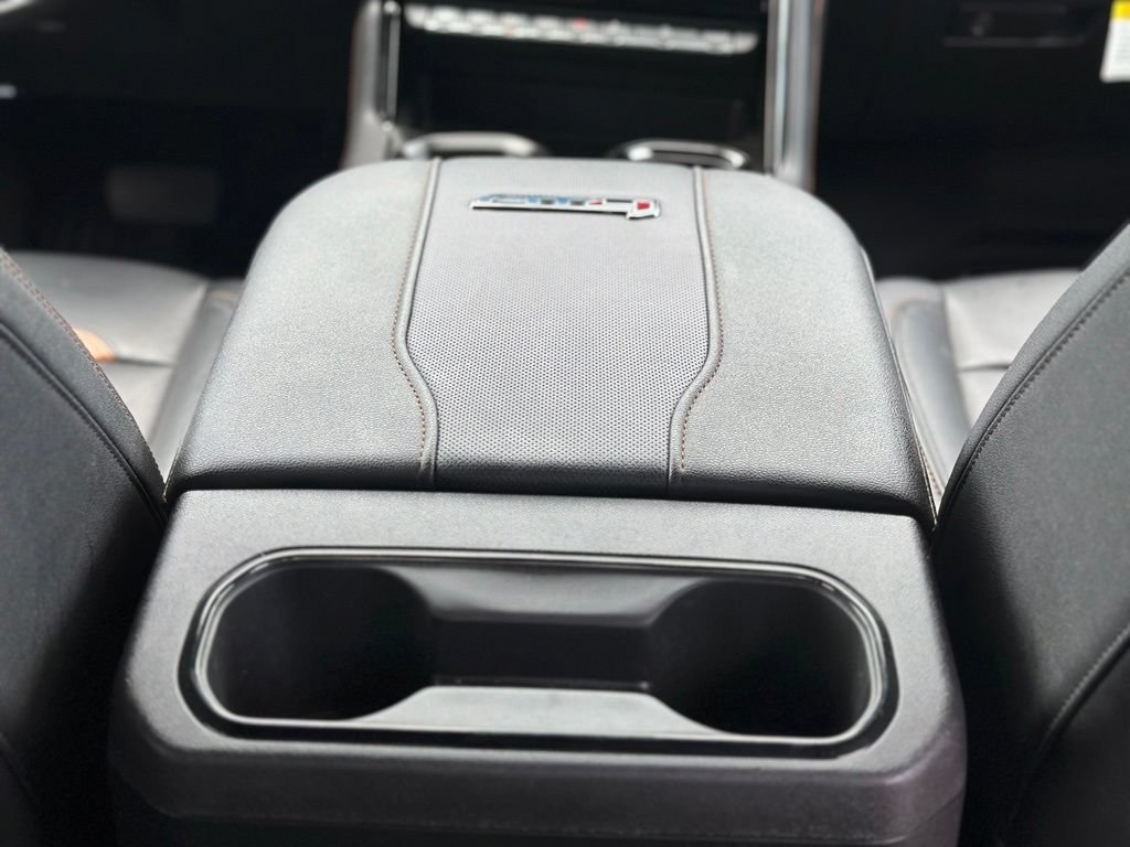 Used 2025 GMC Sierra 2500 AT4 AWD/4WD image 34