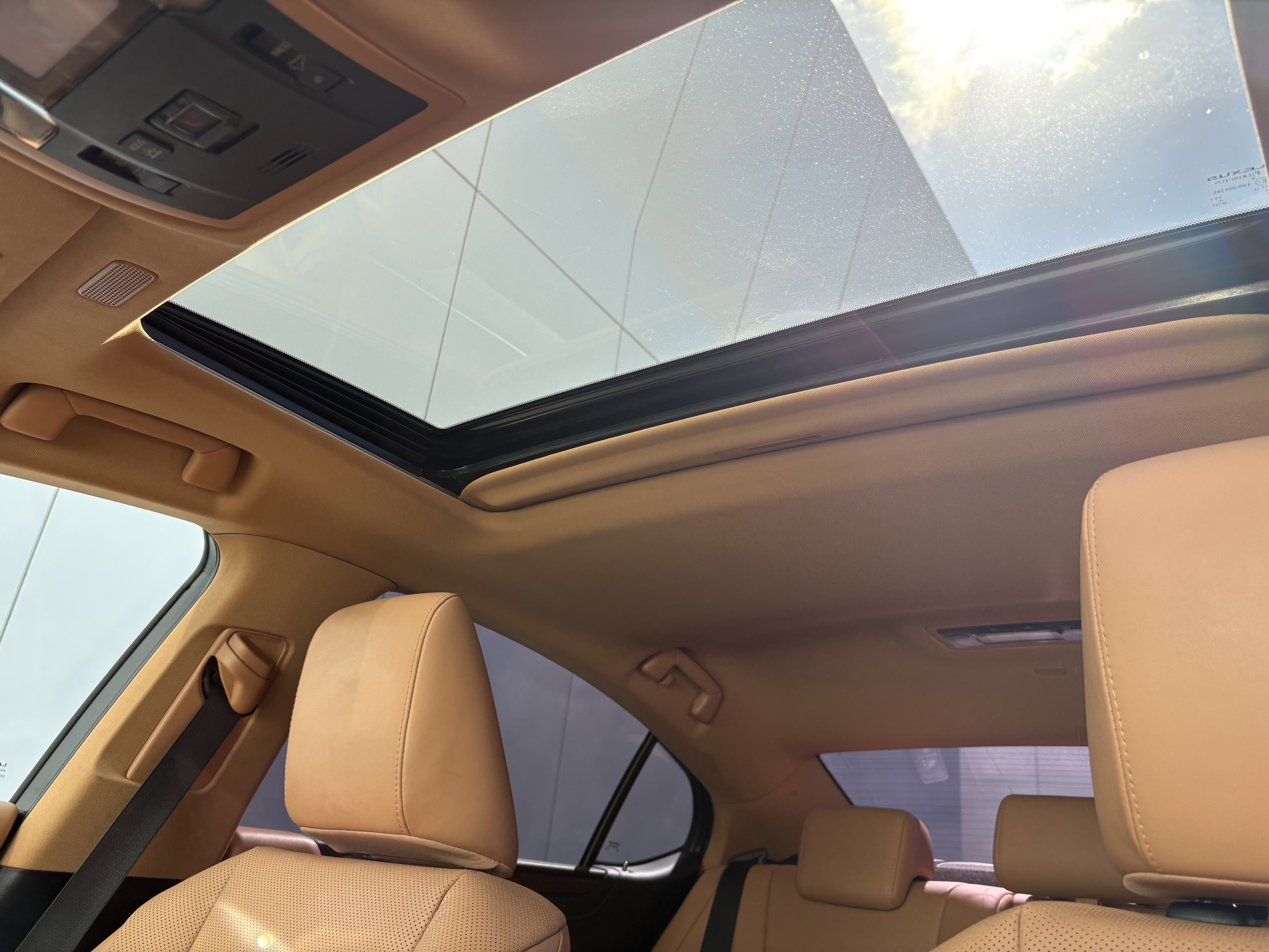 Used 2024 Lexus ES 300h w/ Premium Package image 13