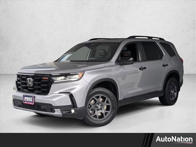 Used 2023 Honda Pilot TrailSport image 1