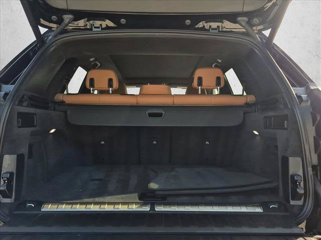 Used 2023 BMW X5 xDrive45e w/ Parking Assistance Package AWD/4WD image 6