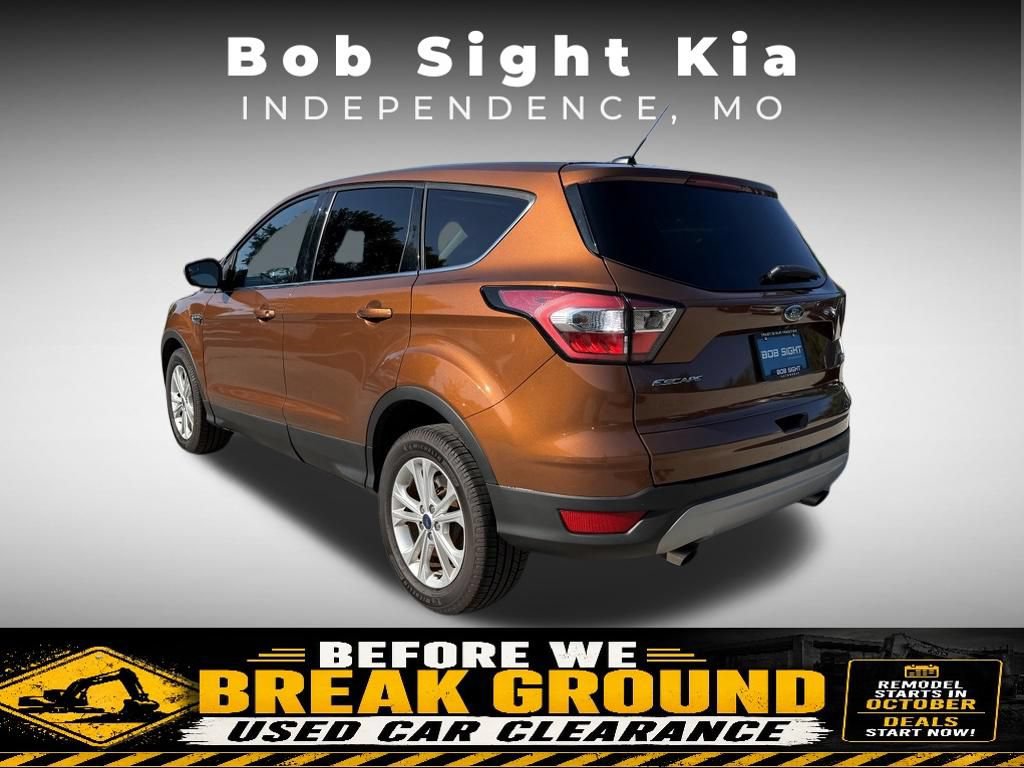 Used 2017 Ford Escape SE AWD/4WD image 8