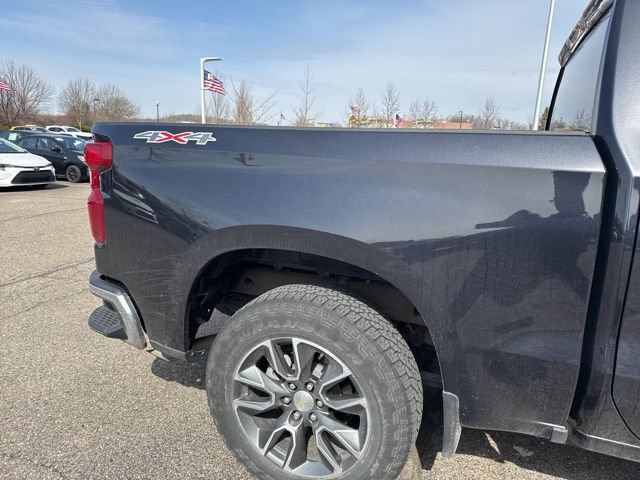 Used 2023 Chevrolet Silverado 1500 LT AWD/4WD image 8