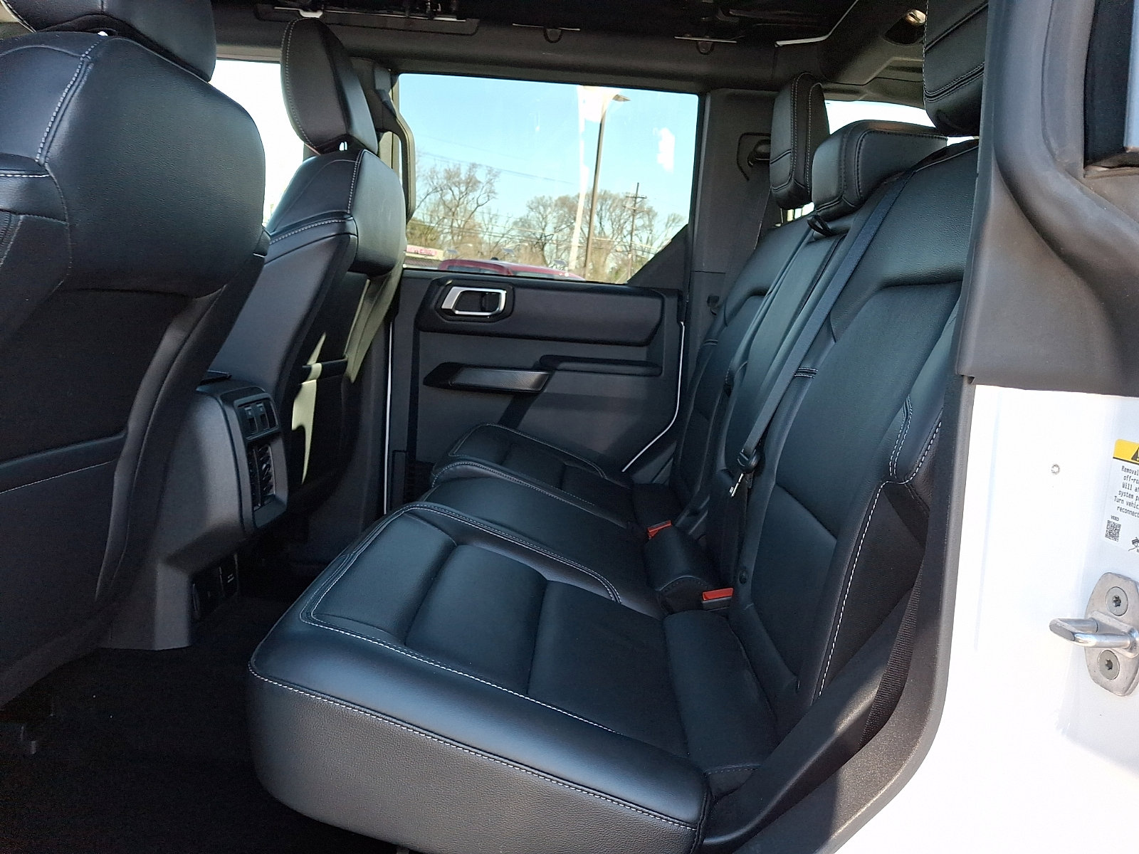 Used 2025 Ford Bronco Outer Banks image 10