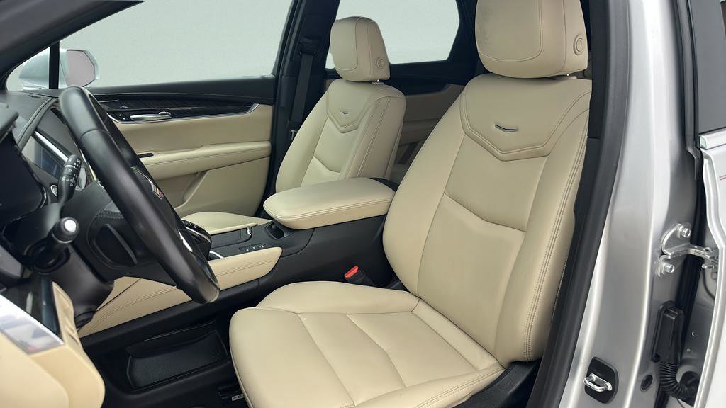 Used 2019 Cadillac XT5 AWD image 14