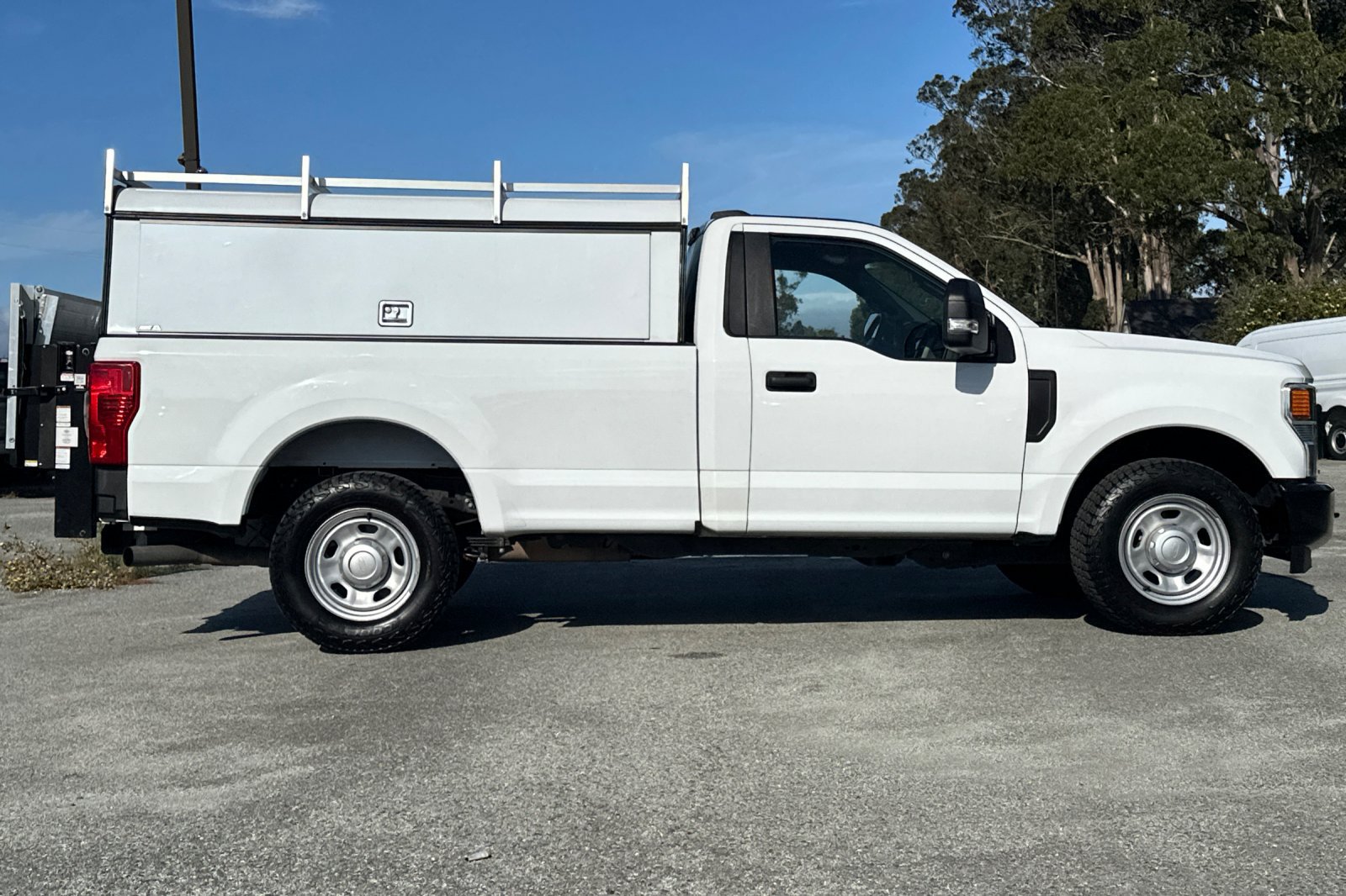 Used 2022 Ford F350 XL w/ Power Equipment Group RWD image 6