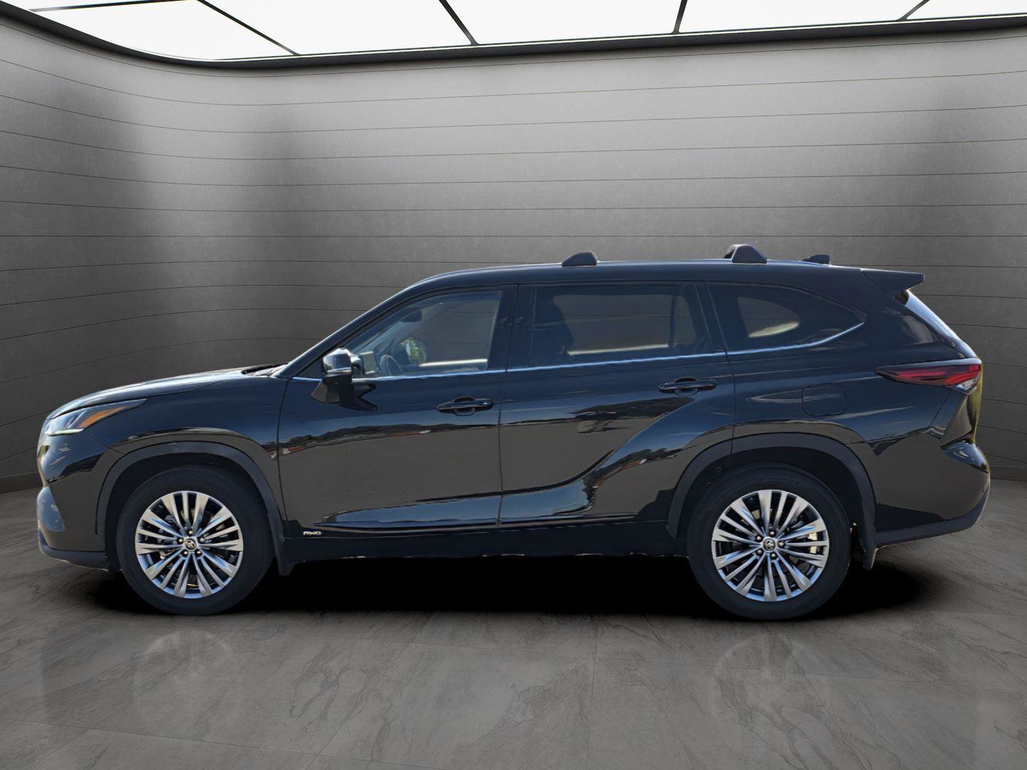 Used 2025 Toyota Highlander Platinum image 9