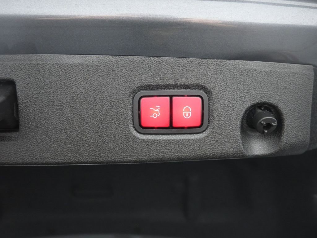 Used 2017 Mercedes-Benz CLS 550 4MATIC image 30