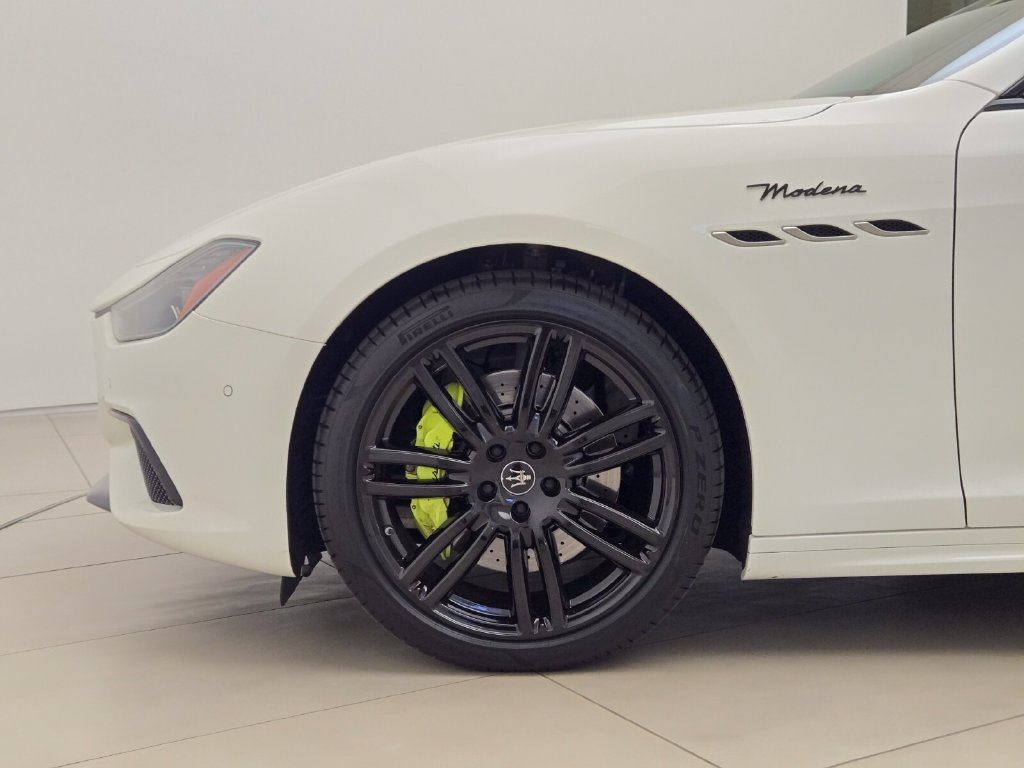 Certified 2023 Maserati Ghibli Modena RWD image 12