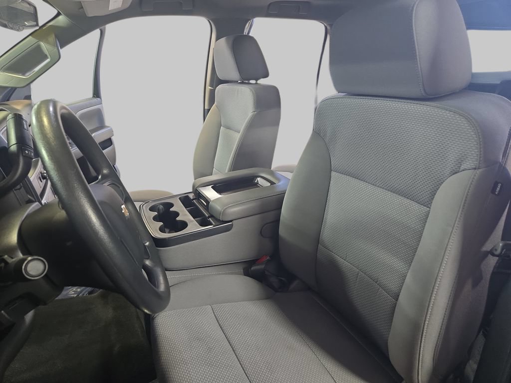 Used 2018 Chevrolet Silverado 1500 Custom w/ Custom Value Package AWD/4WD image 19
