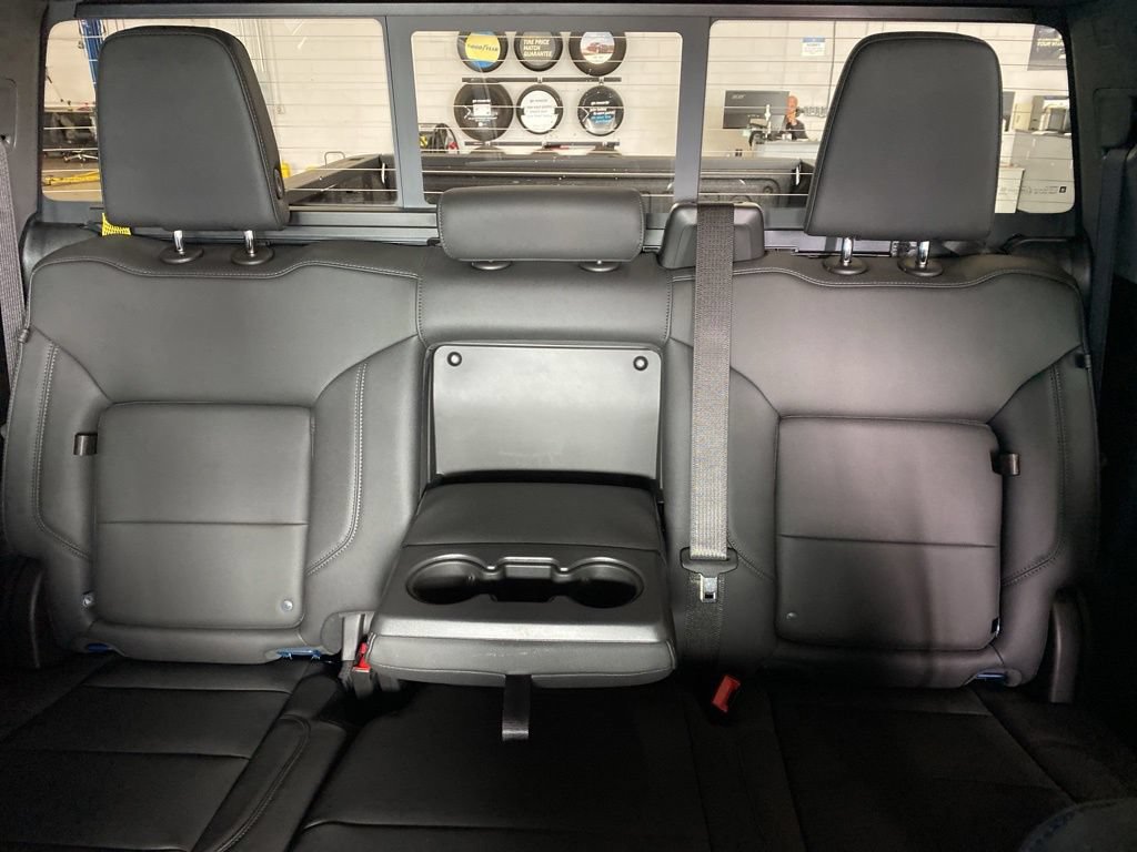 New 2026 Chevrolet Silverado 2500 LTZ w/ LTZ Premium Package AWD/4WD image 15