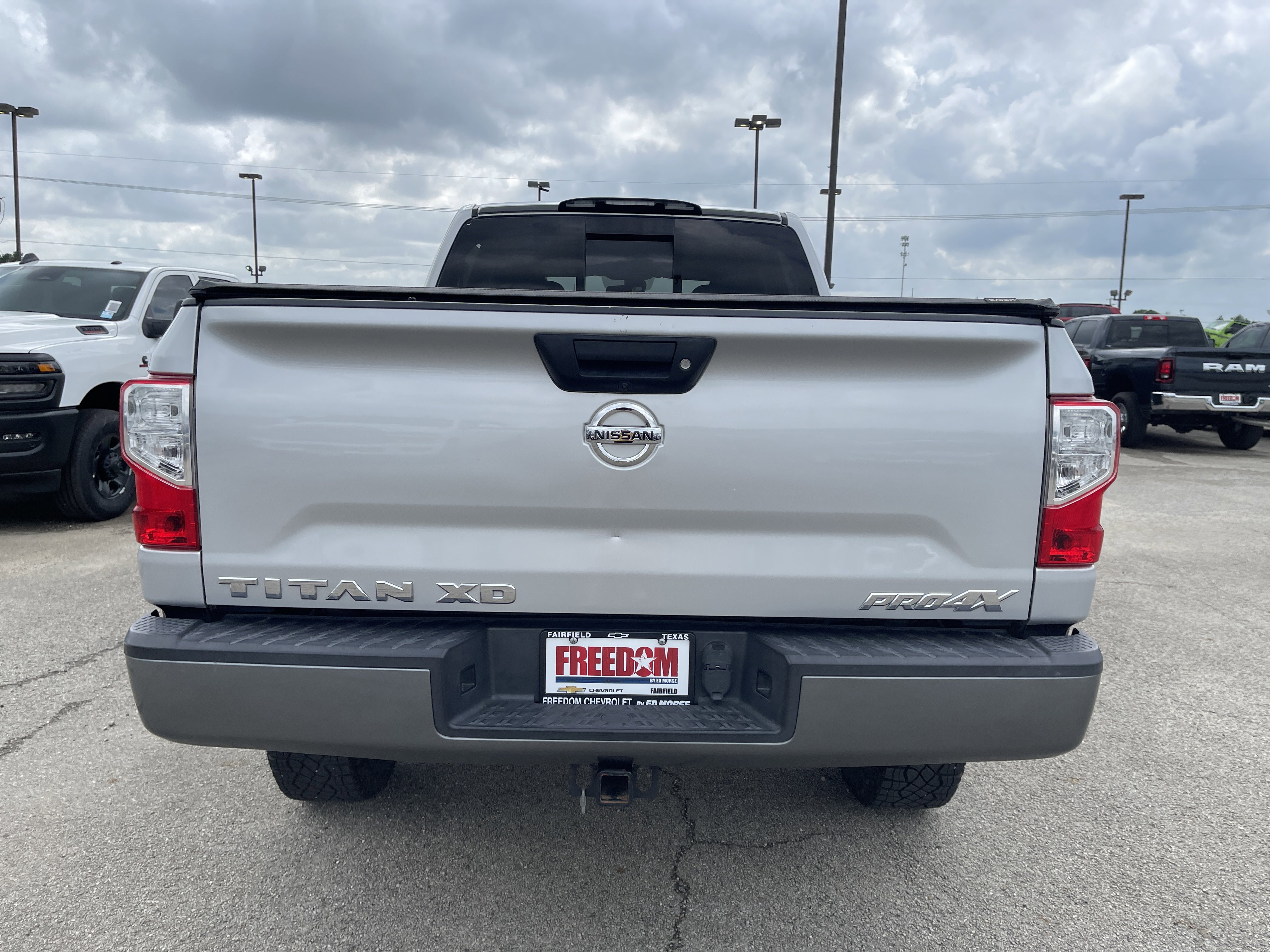 Used 2019 Nissan Titan PRO-4X AWD/4WD image 5