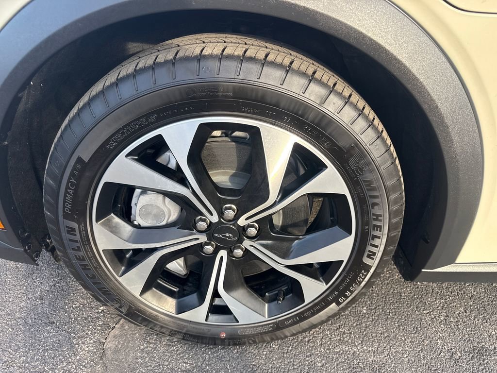 Used 2025 Ford Mustang Mach-E Select w/ Comfort Package Lite image 18