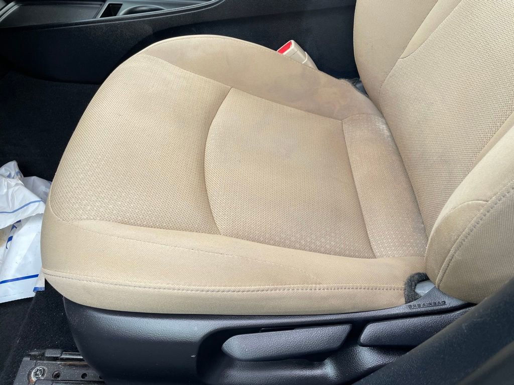 Used 2019 Toyota Prius LE image 20