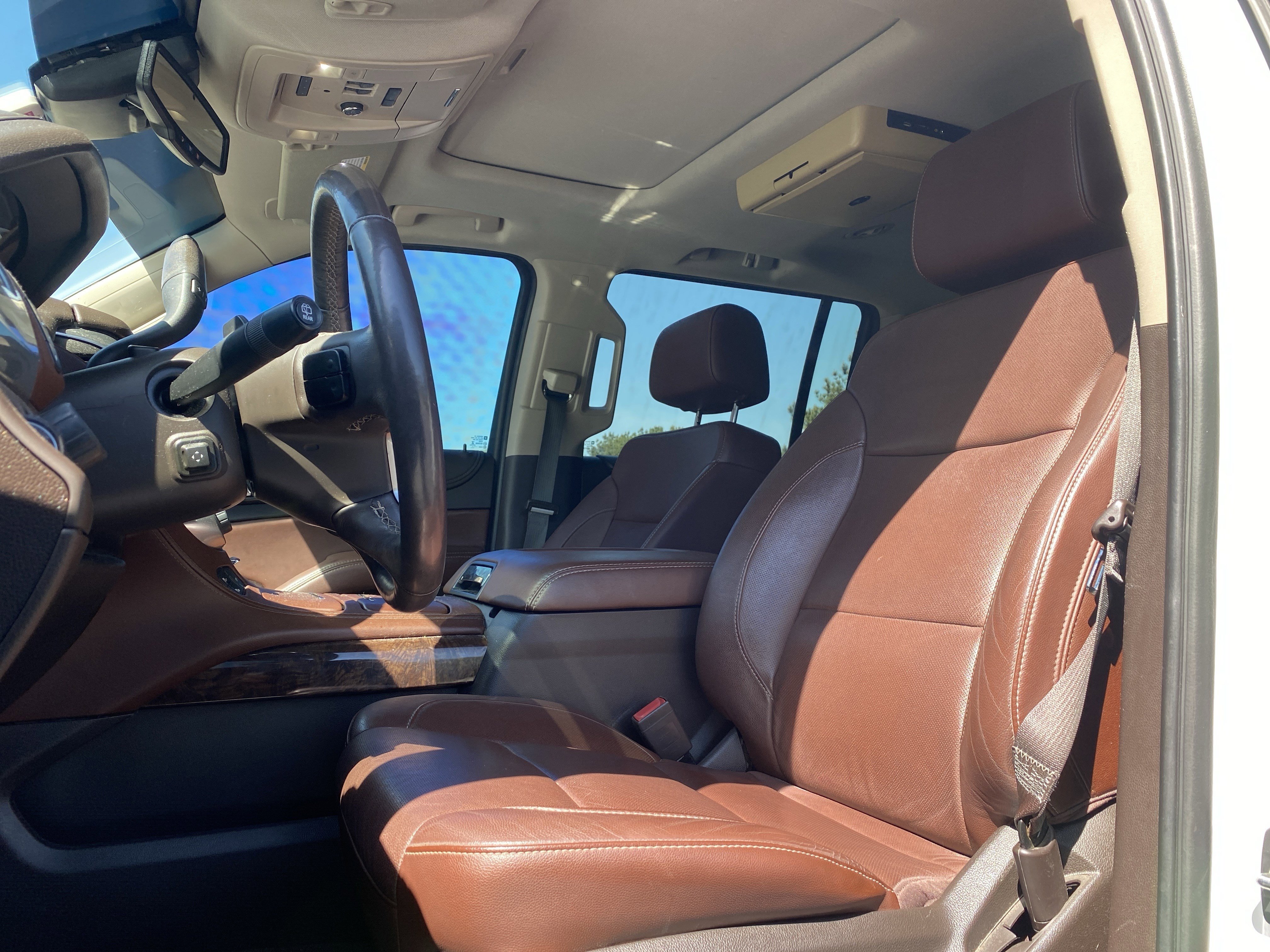 Used 2017 Chevrolet Suburban Premier RWD image 7