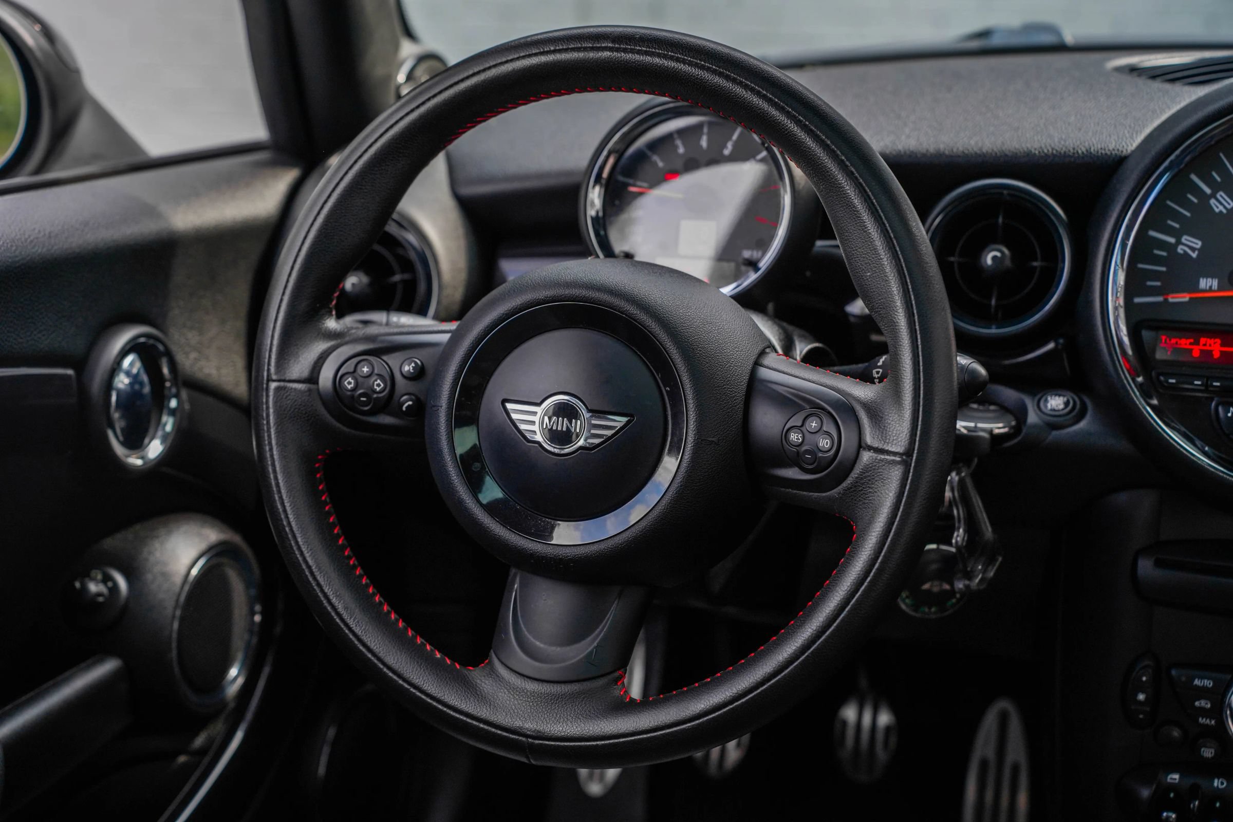Used 2011 MINI Cooper John Cooper Works FWD image 15