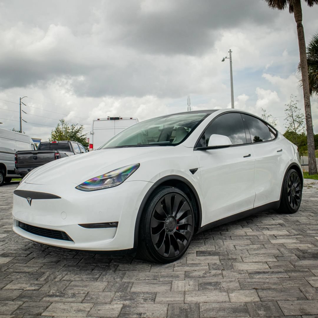 Used 2022 Tesla Model Y Performance AWD/4WD image 3
