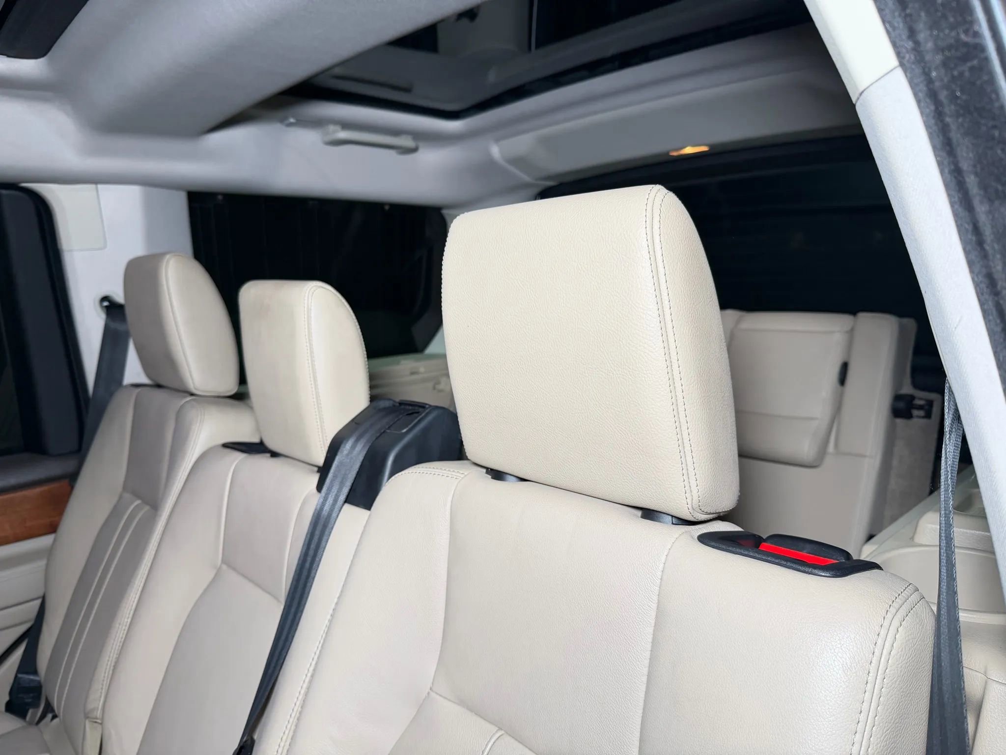 Used 2015 Land Rover LR4 HSE image 22