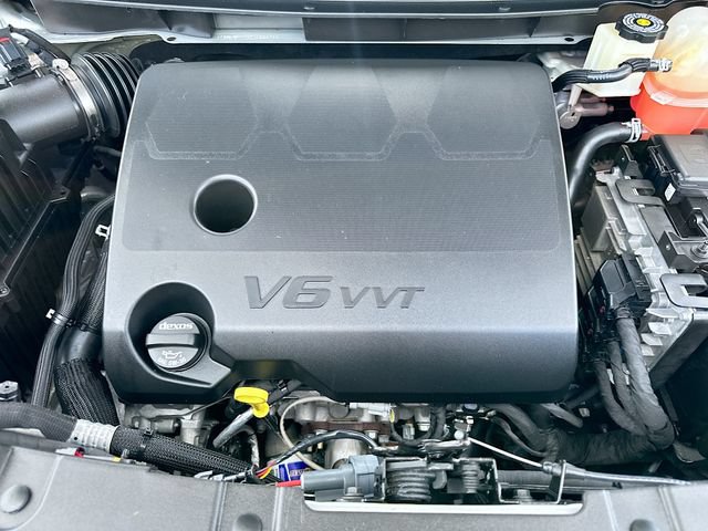 Used 2022 Chevrolet Traverse LS FWD image 29