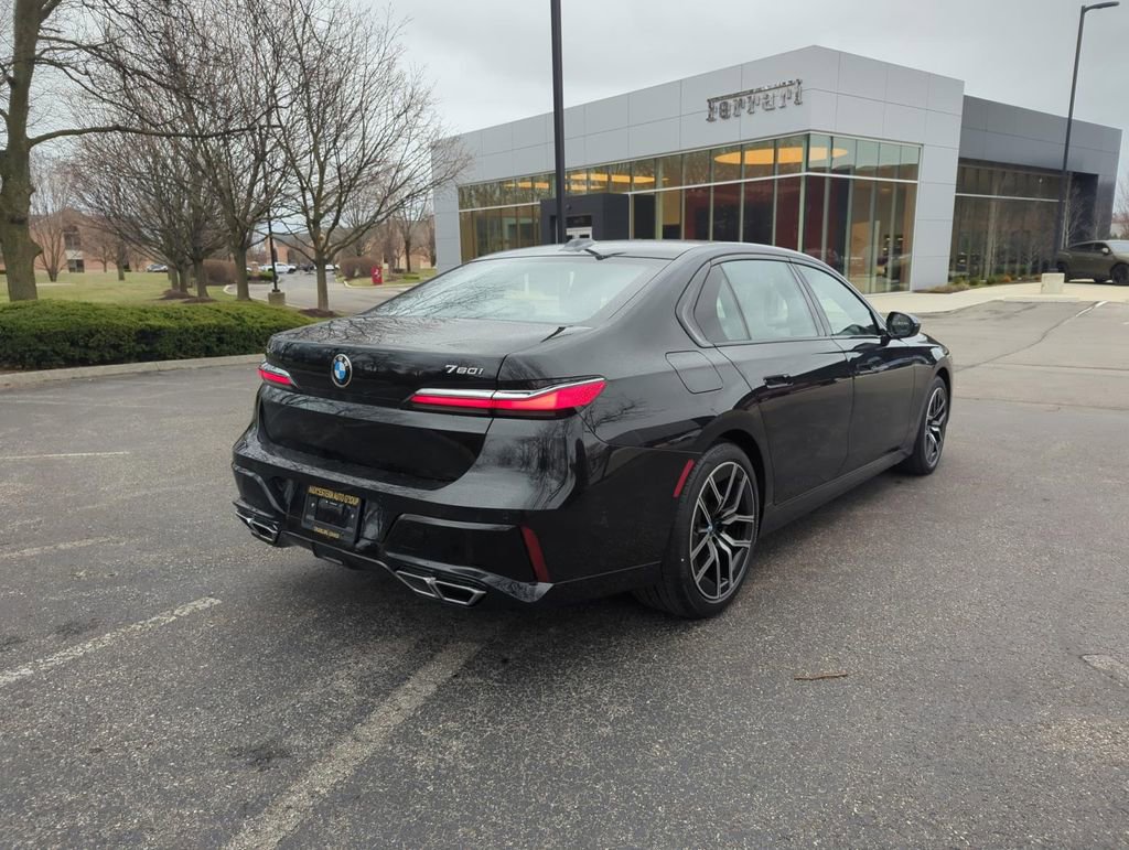 New 2025 BMW 760i xDrive w/ Executive Package image 7