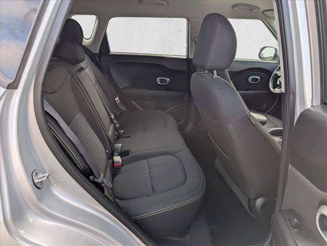 Used 2016 Kia Soul + FWD image 17