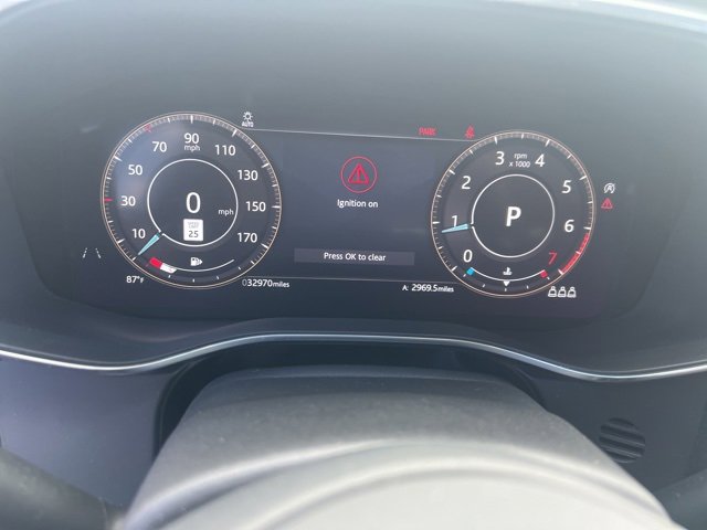 Used 2021 Jaguar XF SE image 12