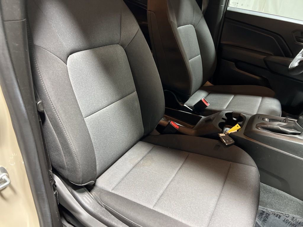 Used 2024 Chevrolet Colorado W/T image 10