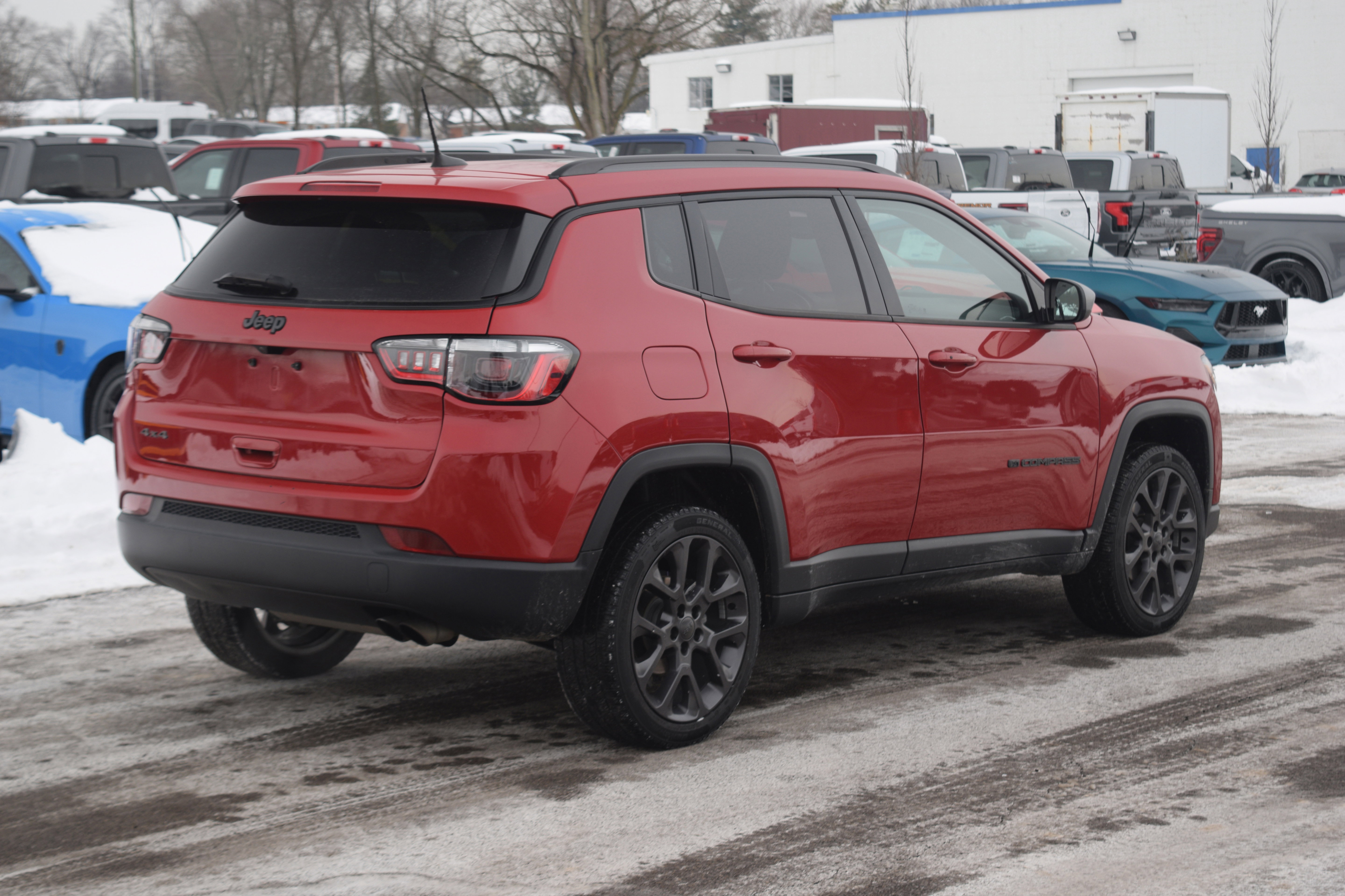 Used 2021 Jeep Compass Latitude w/ Sun and Sound Group image 27