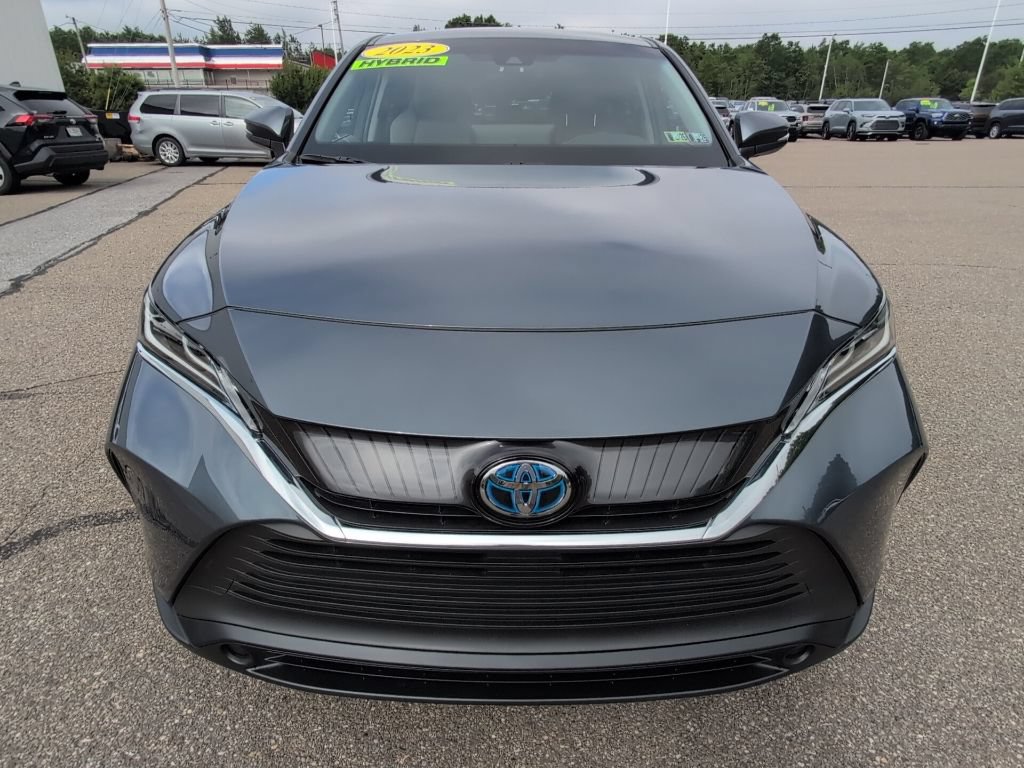 Certified 2023 Toyota Venza LE AWD/4WD image 11