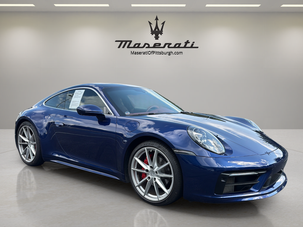 Used 2022 Porsche 911 Carrera RWD image 3