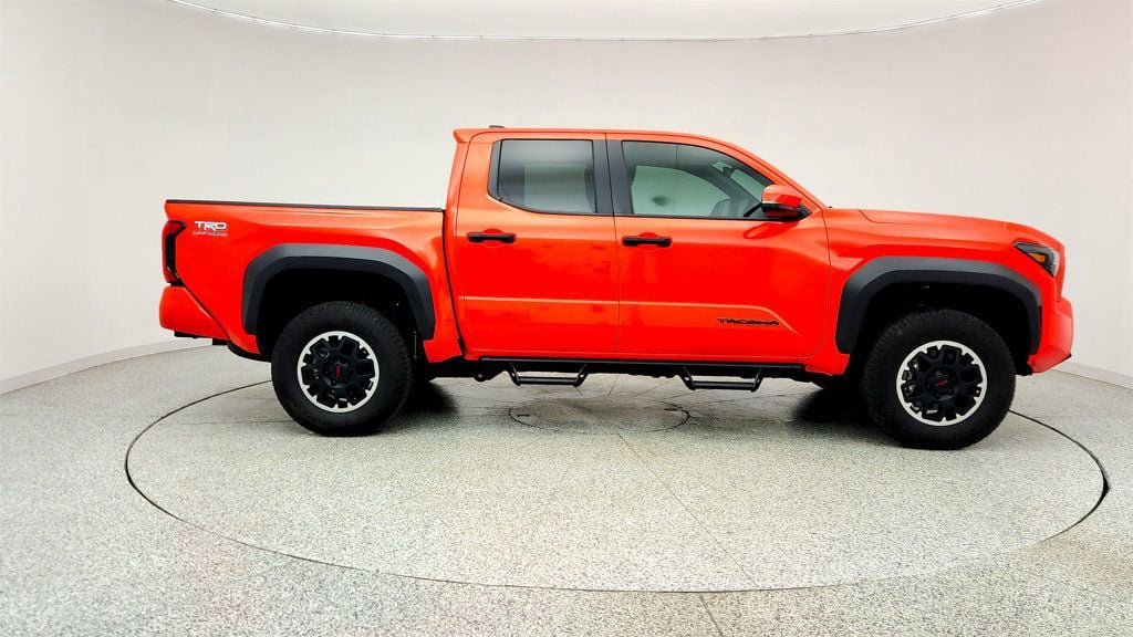 Used 2024 Toyota Tacoma TRD Off-Road w/ TRD Off Road Upgrade Package AWD/4WD image 4
