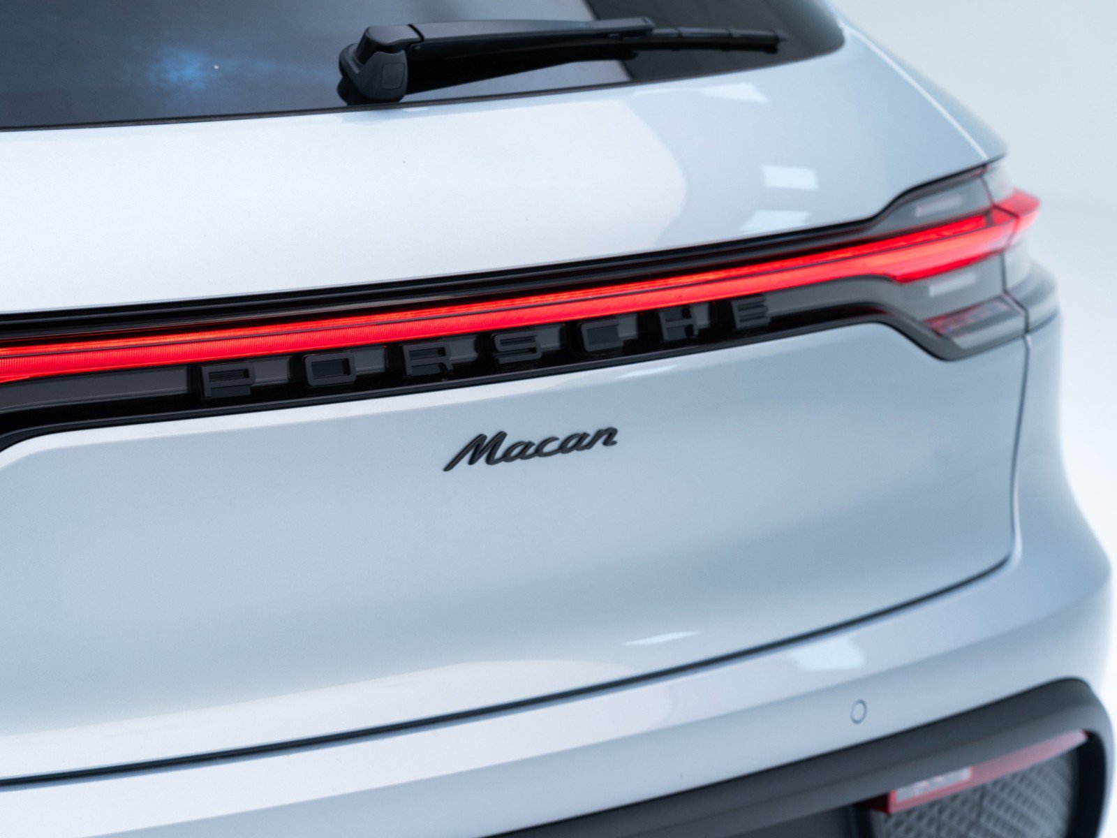 New 2026 Porsche Macan image 13