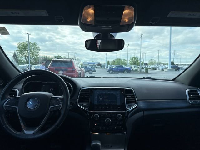 Used 2020 Jeep Grand Cherokee Altitude AWD/4WD image 11