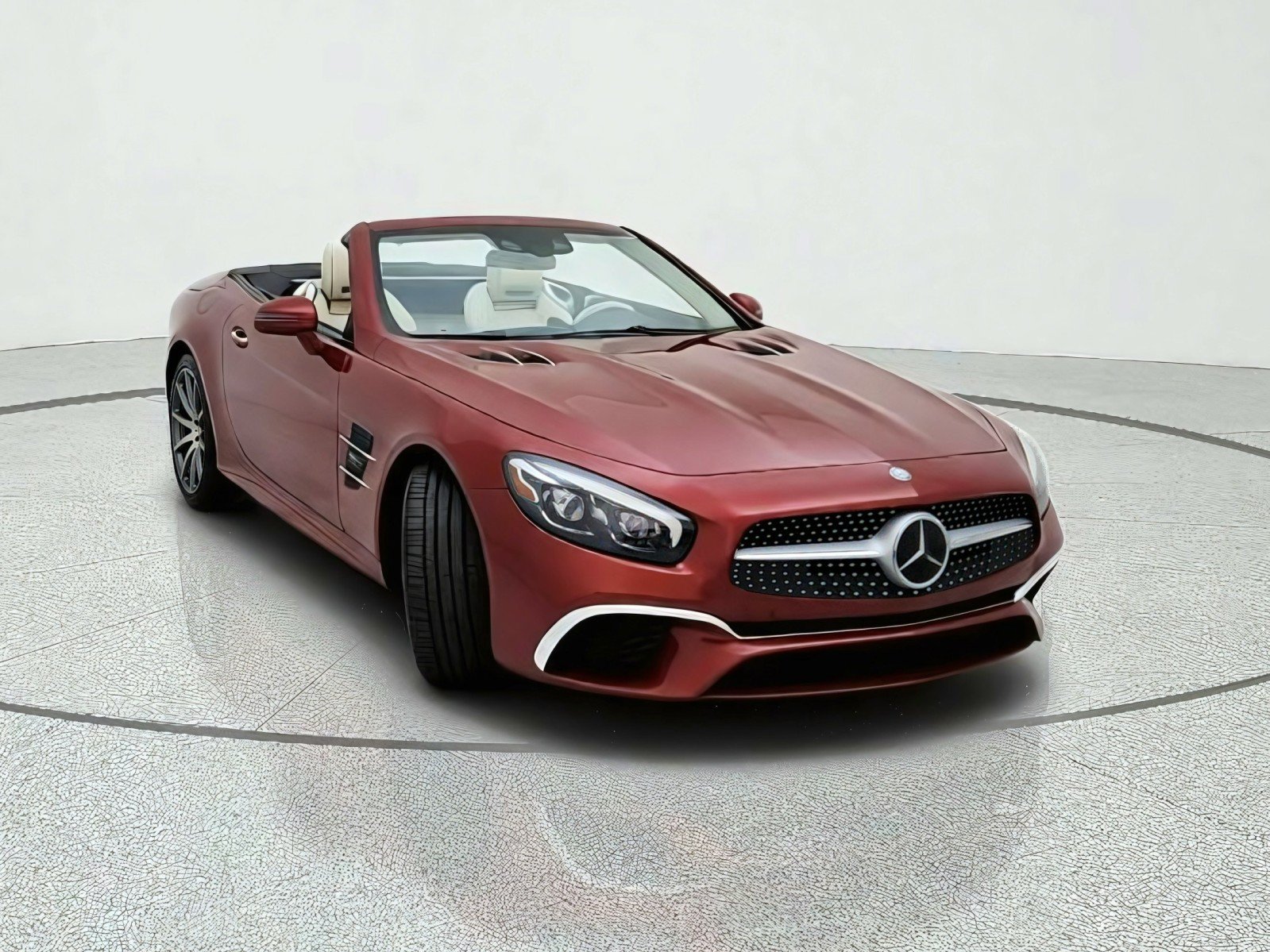Used 2017 Mercedes-Benz SL 450 image 4